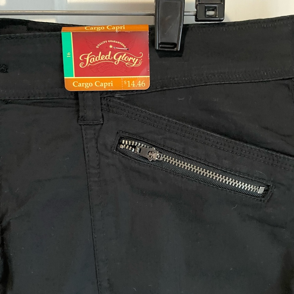 Faded Glory Black Cargo Pants with Tapered Legs - Picture 2 of 8